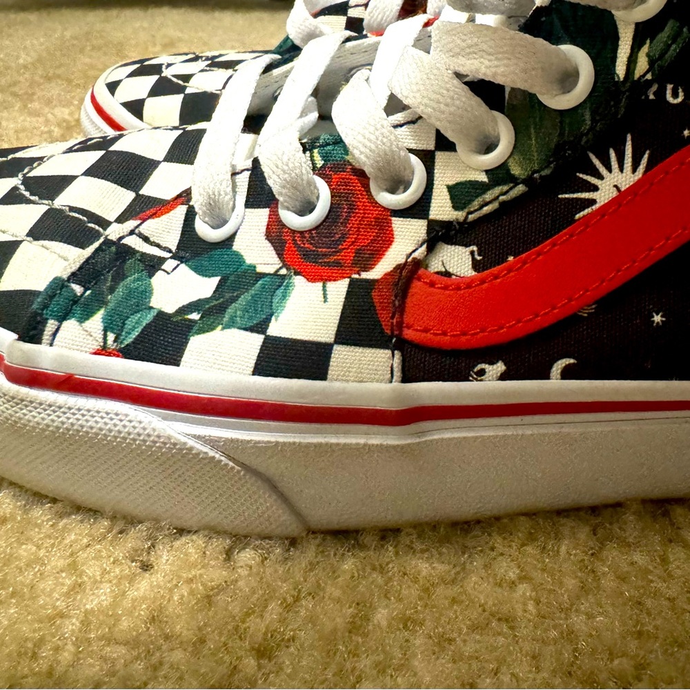 Original Design Vans (Size: Men’s 7.0/Women’s 8.5) - Picture 6 of 9